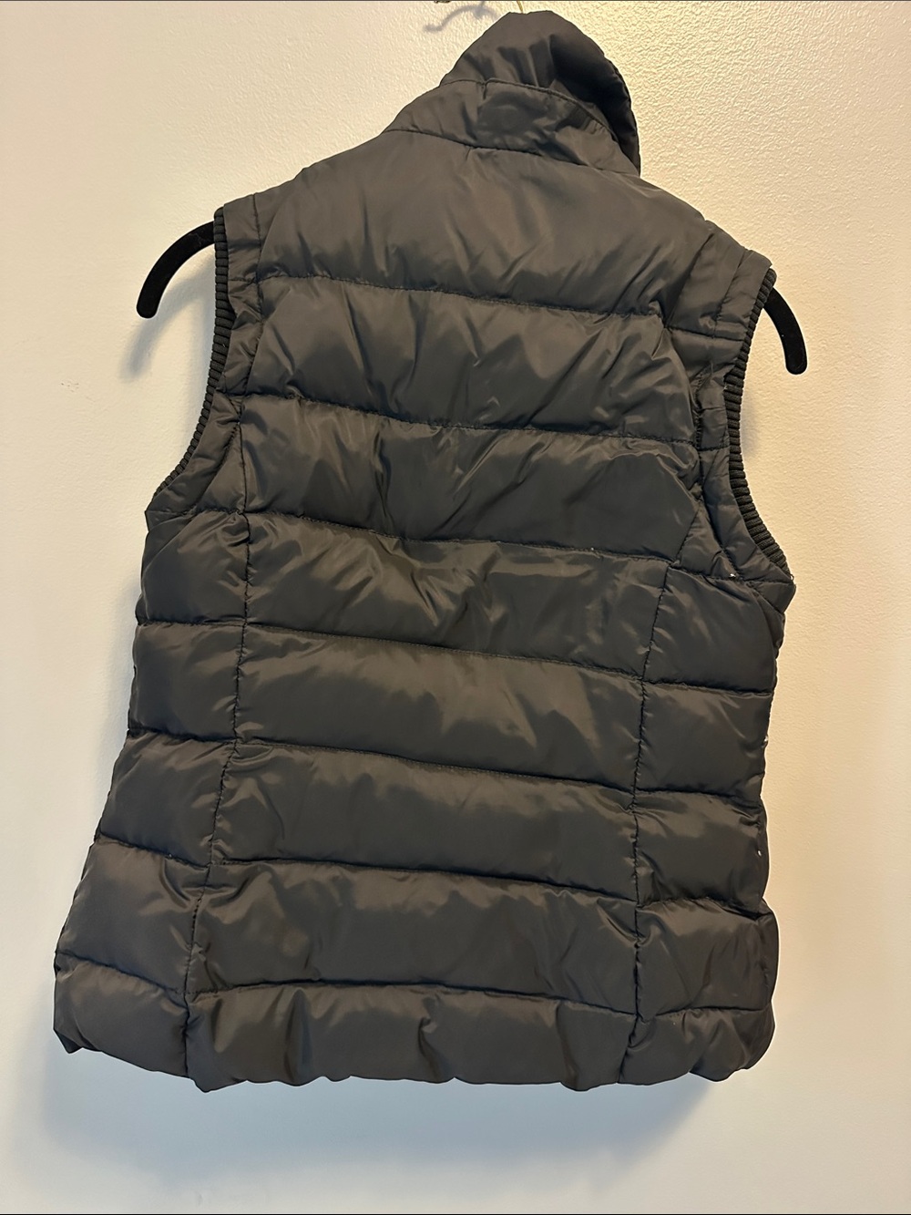 Jack Wills Quilted Black Puffer Vest with Stand Collar - Picture 4 of 4